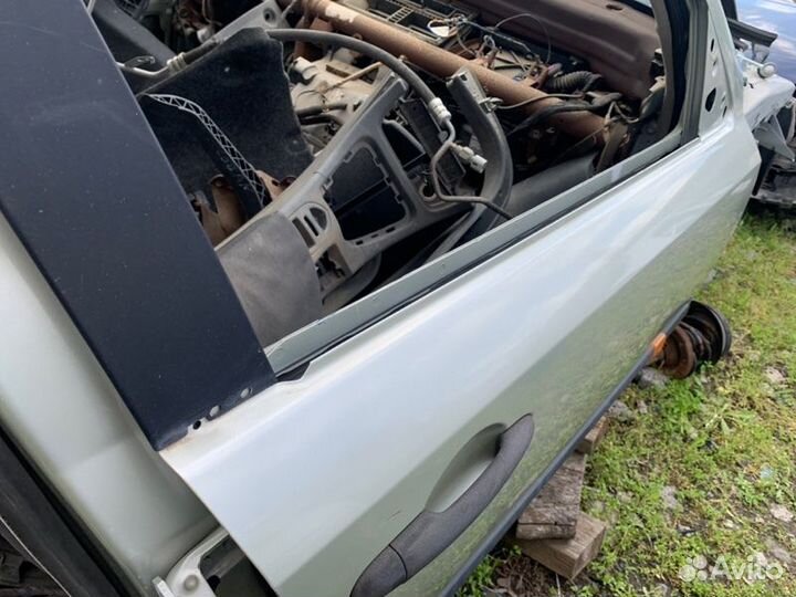 Дверь передняя правая Renault Laguna 2 K4M 2003