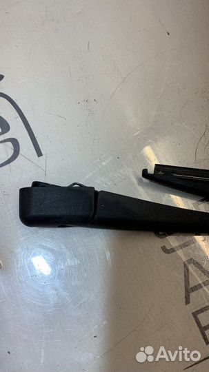 Поводок дворника задний Kia Ceed ED D4FB 2010