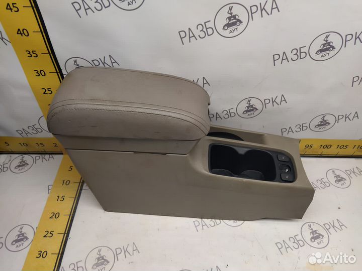 Центральная консоль с подлокотником Chery Fora A21