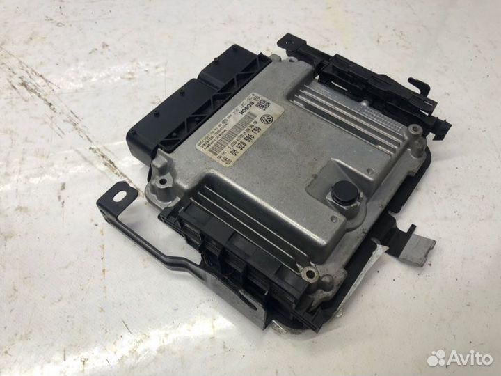 Блок управления двигателем Volkswagen Passat B6