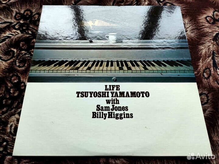Tsuyoshi Yamamoto – Life – Japan 1976 v5