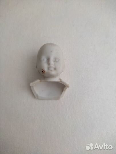 Бюст антикварной куклы