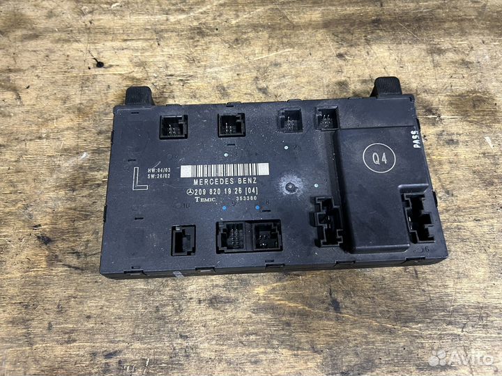 Блок комфорта левой двери Mercedes Benz W209