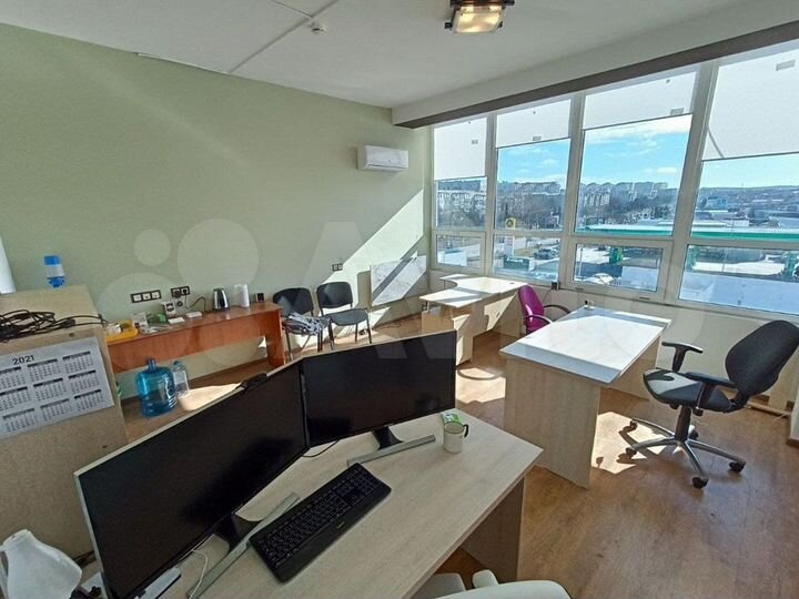 Новые Офис. Первая линия ул Хрусталева, 18 м²