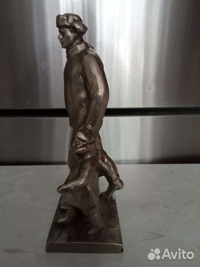 Статуэтка зимняя прогулка СССР редкая