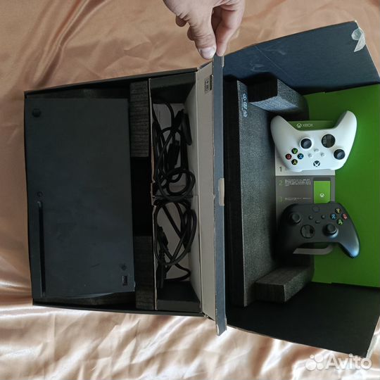 Xbox series x 1tb два джойстика с топовыми играми