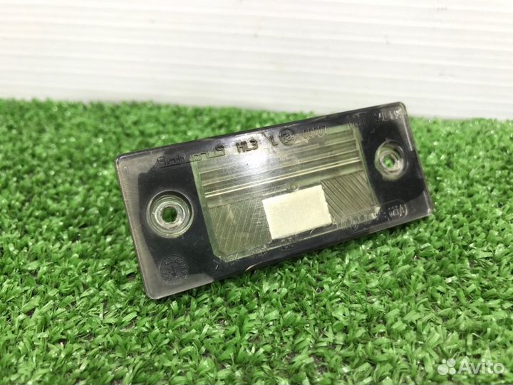 Фонарь подсветки номера Volkswagen Touareg 7L 2004