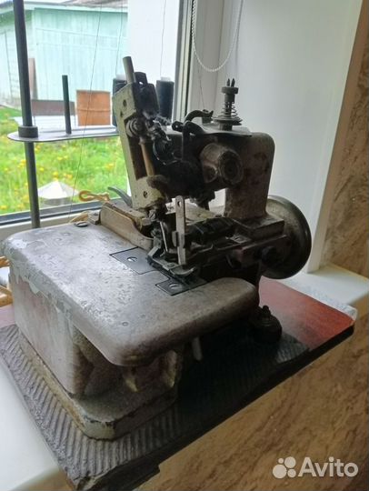 Оверлок для швейной машины