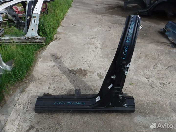 Стойка средняя левая + порог Honda Civic 4D 2007