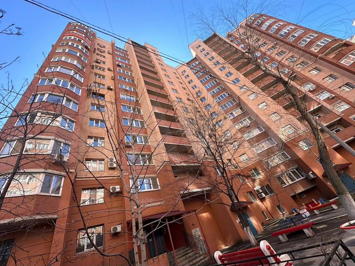 3-к. квартира, 92 м², 4/14 эт.