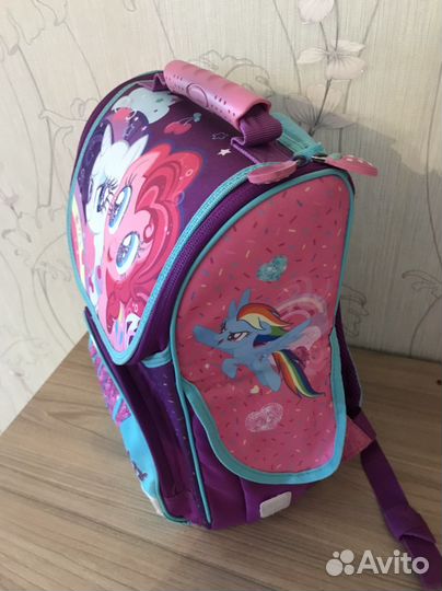 Школьный ранец