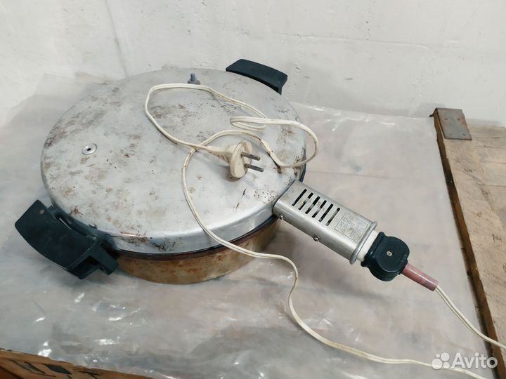 Электрическая сковородка