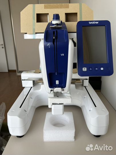 Вышивальная машина Brother VR, новая