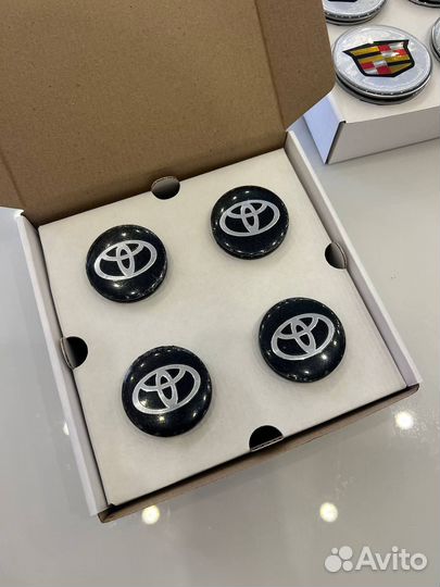 Фикcирoванныe колпачки для дисков авто (50 марок)