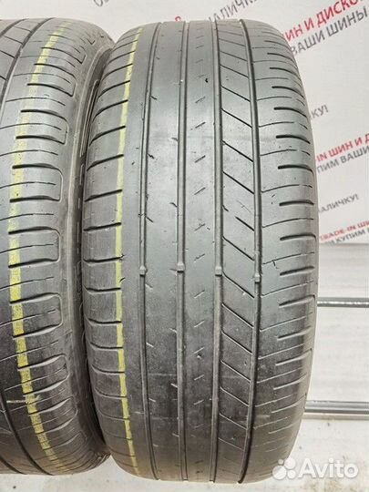 Goodyear EfficientGrip 215/60 R16