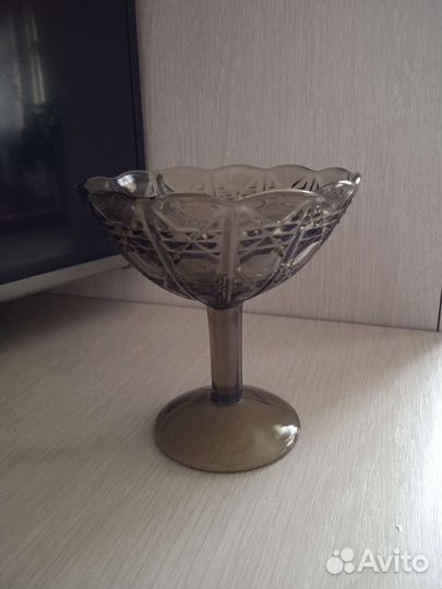 Ваза на ножке, стекло СССР