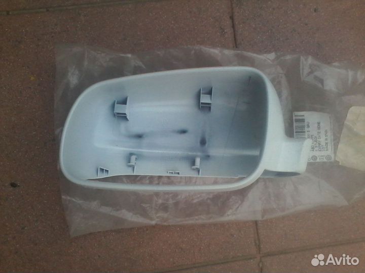 Крышка зеркала левая фольксваген