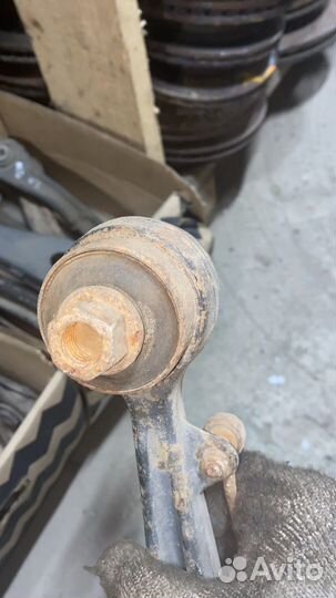 Range Rover Vogue 3 передние нижние рычаги