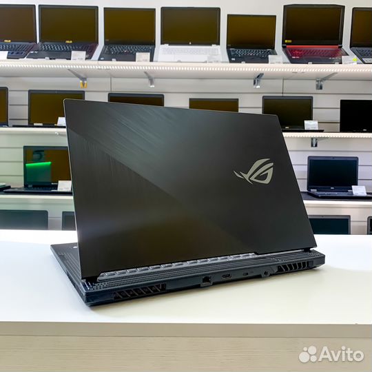 Игровой ноутбук Asus i7/2060/SSD1Tb/17,3/IPS/144Hz