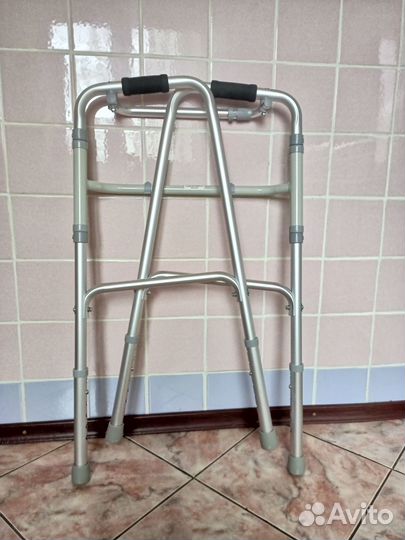 Ходунки для взрослых шагающие