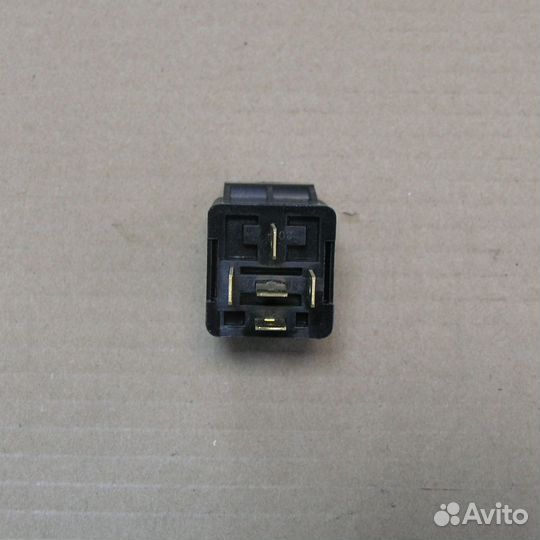 Реле 5-ти контактное переключающее 24V 40А с (эми)