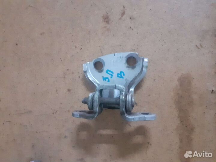 Петли двери Honda Integra db6