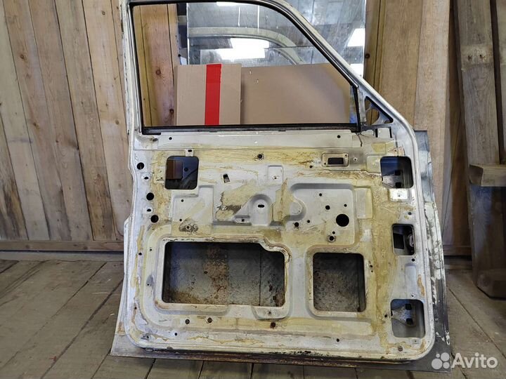 Дверь водительская Газ 3110 Волга