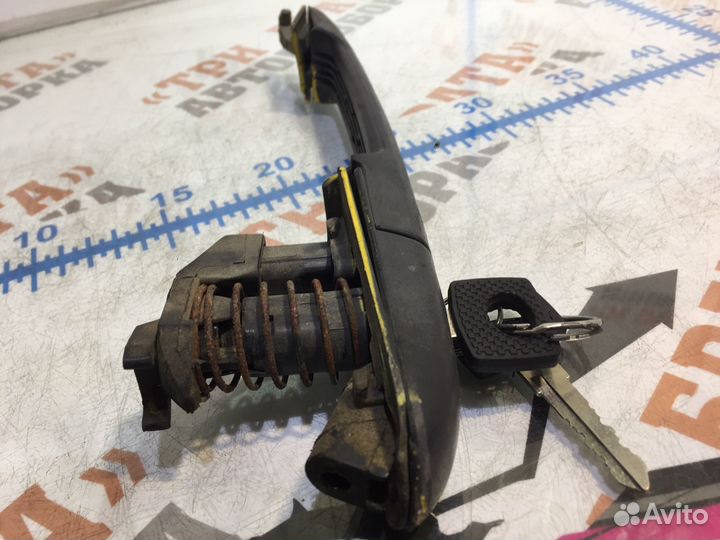 Мерседес Ручка наружняя передней двери Прав