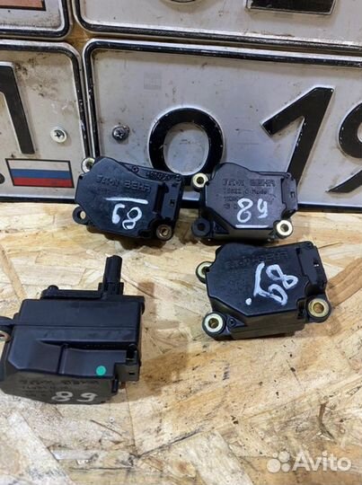 Сервопривод заслонок печки Volvo S80 седан 2.9