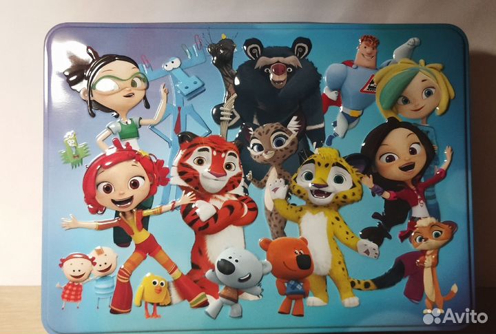 Жесть коробка от новогоднего подарка Мультфильмы