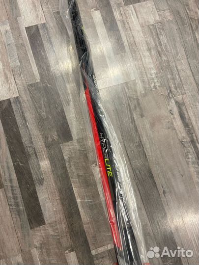 Клюшка хоккейная