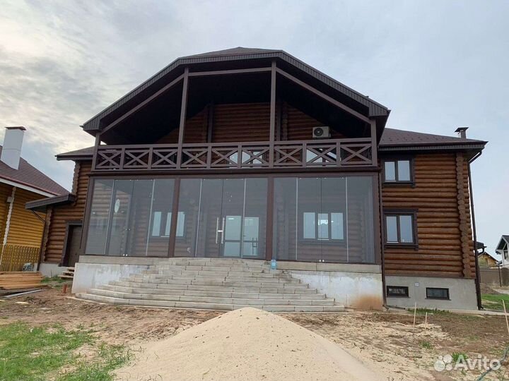 Безрамное остекление веранды