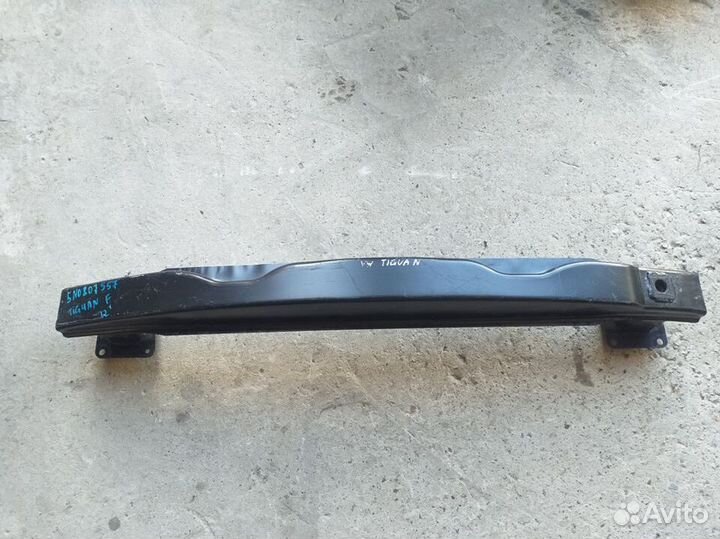 Усилитель заднего бампера Volkswagen Tiguan 2012г