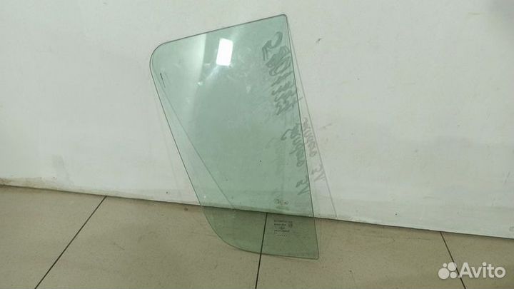 Форточка задней левой двери