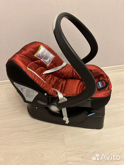 Автокресло chicco с базой