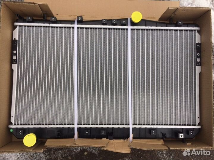 Радиатор охлаждения Chevrolet Lacetti МКПП