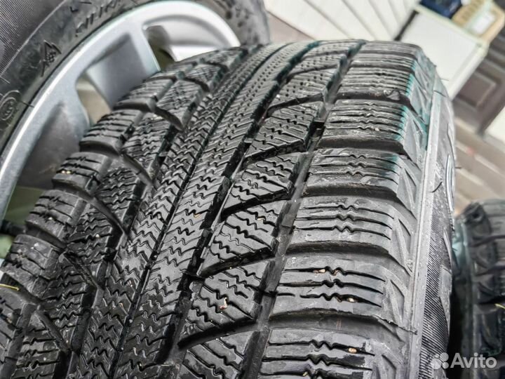 Triangle TR777 235/60 R18