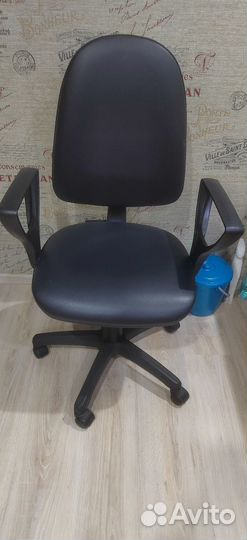 Маникюрный стол