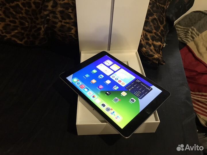 iPad (2020 года), 16 GB, wi-fi, LTE