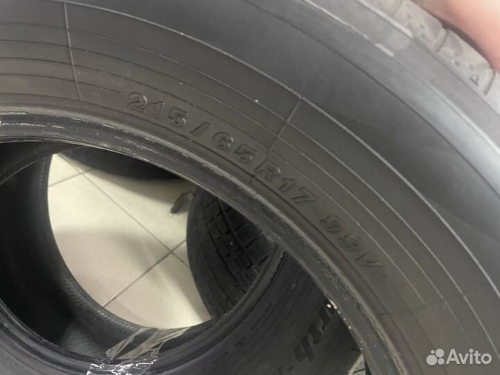 Yokohama BluEarth AE50 215/65 R17