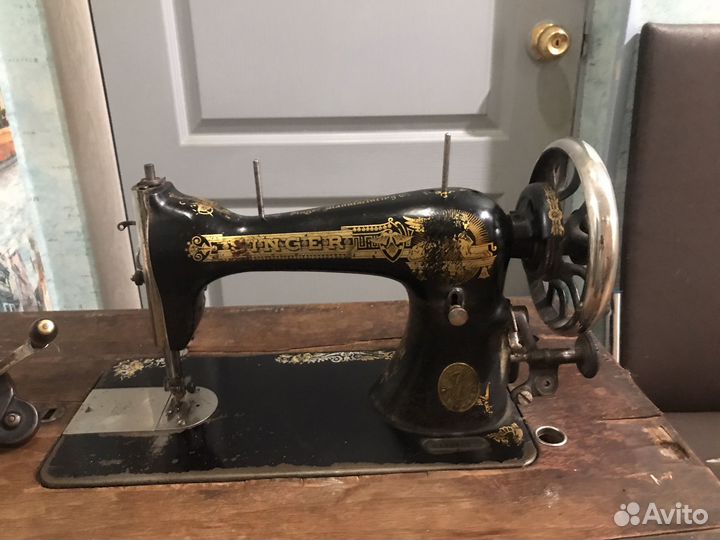 Швейная машина Singer