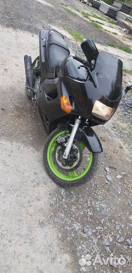 Кавасаки zzr250