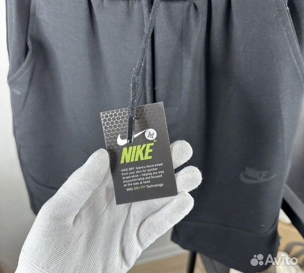 Шорты nike tech fleece