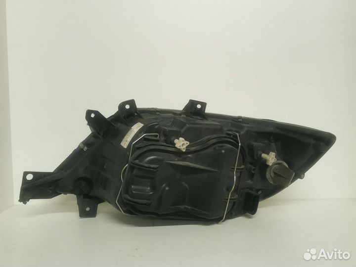 Фара правая Mercedes-Benz Sprinter 901