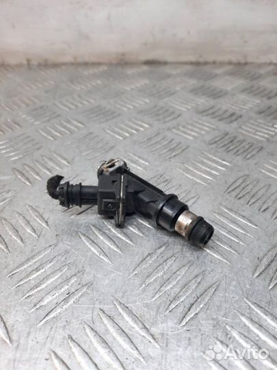 Форсунка Opel Zafira минивэн 1.6 Z16XEP 2006