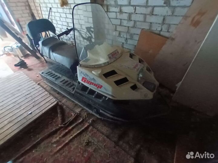 Продам снегоход буран