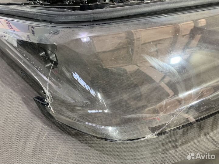 Фара передняя права LED Lexus LX570 / LX450D 2015