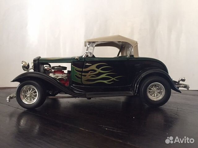 Ford Roadster 1932 Convertible 1:18