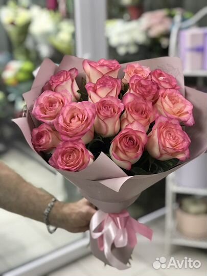 Доставка букетов и цветов