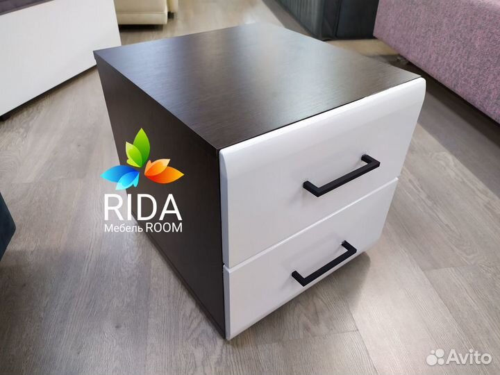 Тумба прикроватная